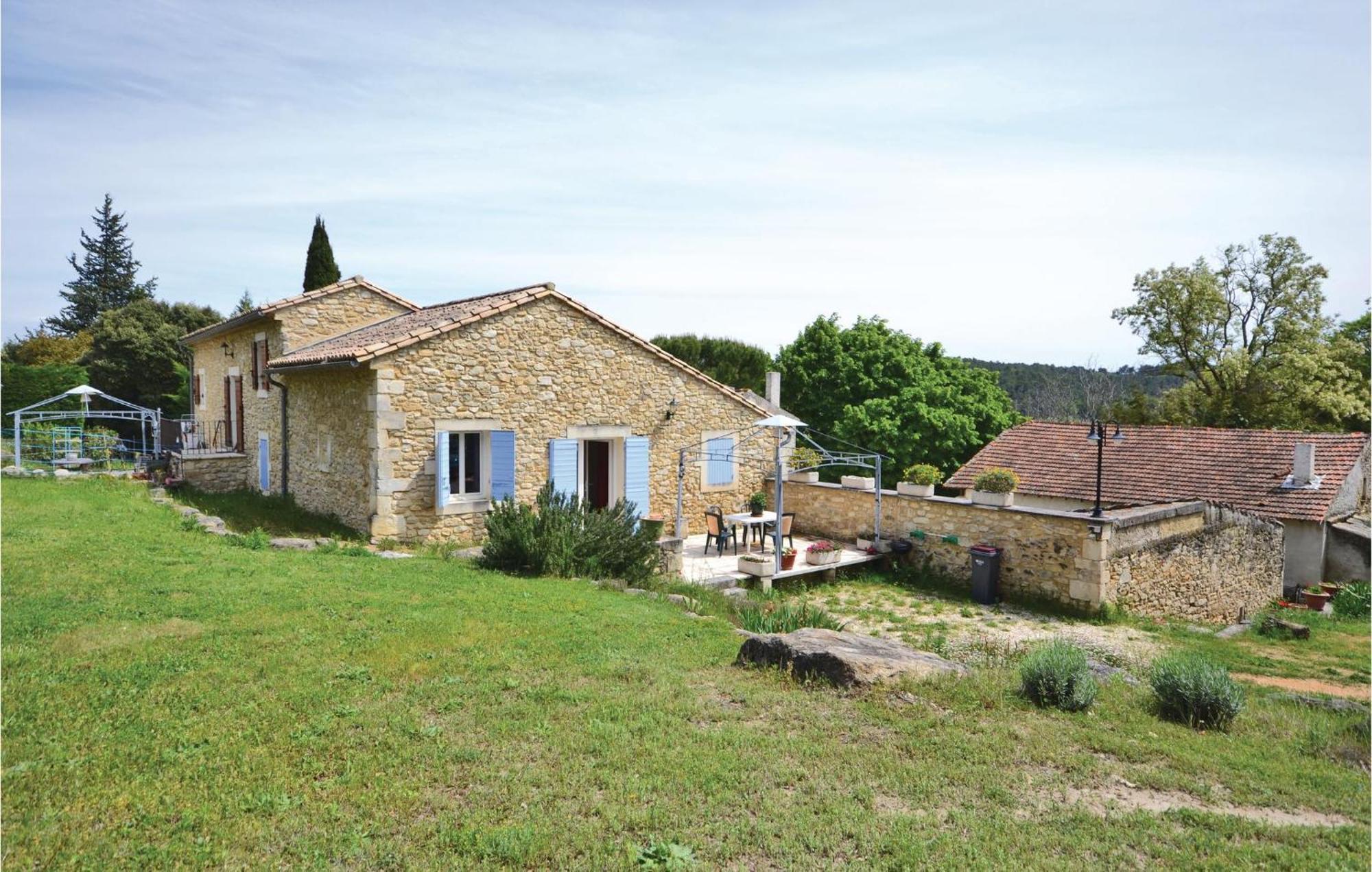 Awesome Home In Bollene With Wifi 外观 照片